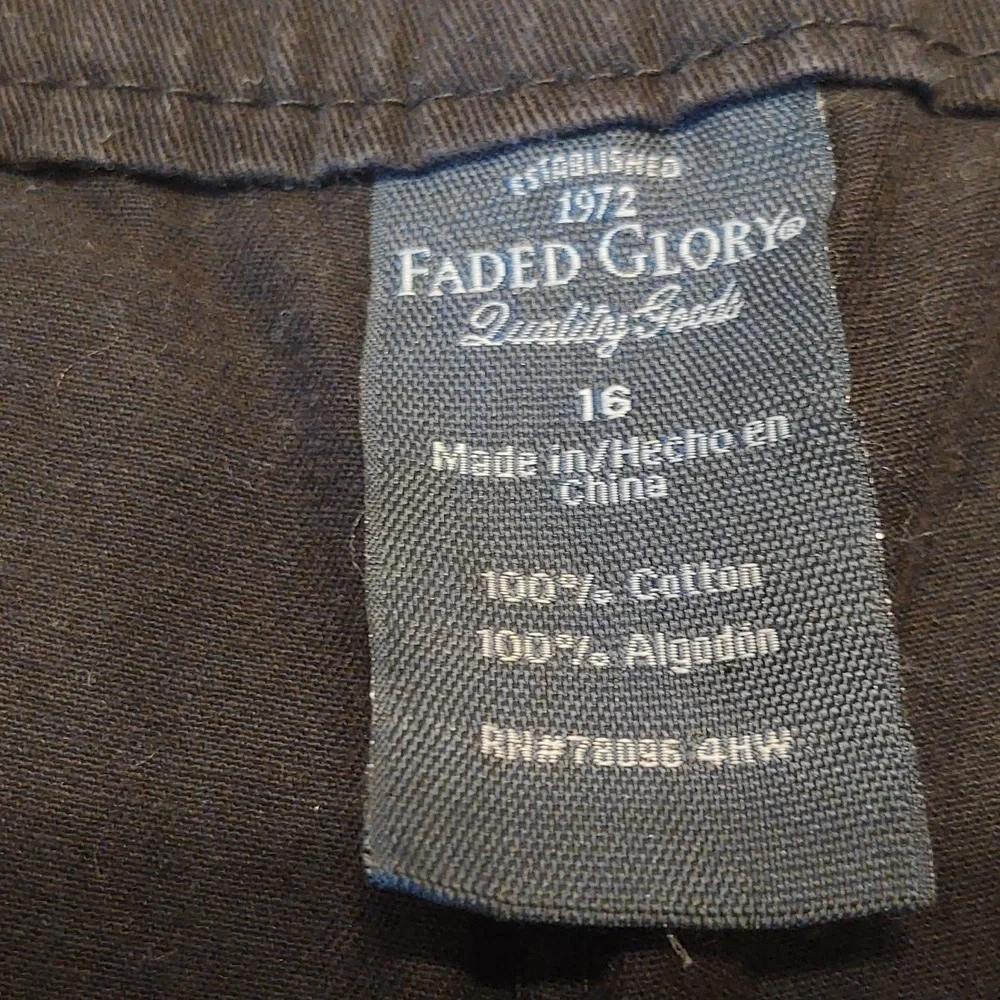 Faded Glory Women's Black Shorts - Picture 4 of 6
